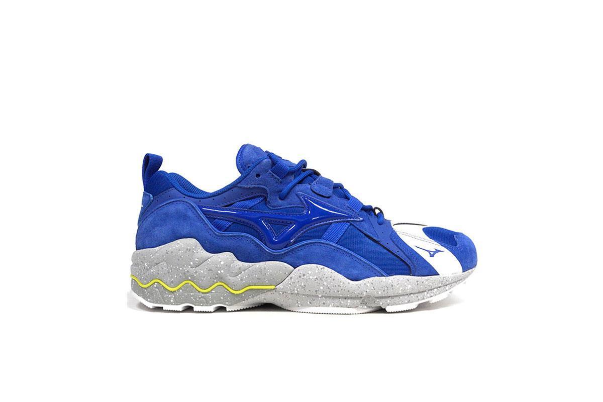 Mizuno x Mita Wave Rider 1 